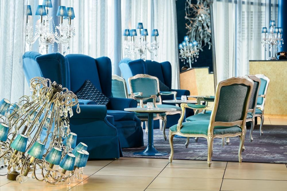 The Beacon Hotell Sandyford Eksteriør bilde